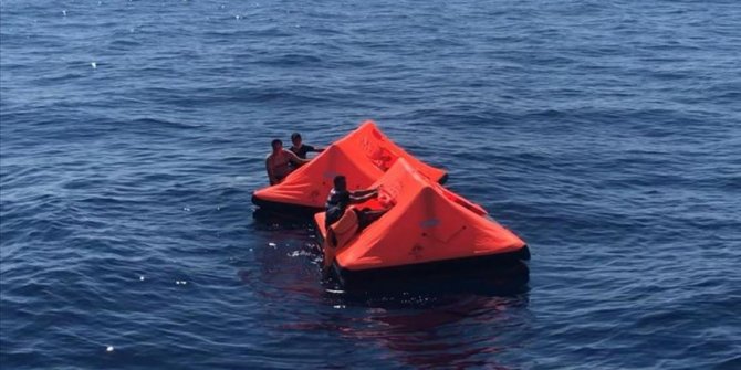 İzmir'de Türk kara sularına bırakılan 41 sığınmacı kurtarıldı