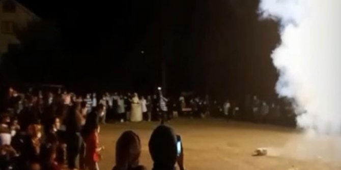 Köy meydanındaki düğünde maganda dehşeti