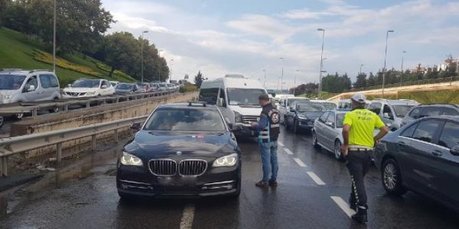 81 ilde 'çakar lamba' uygulaması: 46 sürücüye ceza
