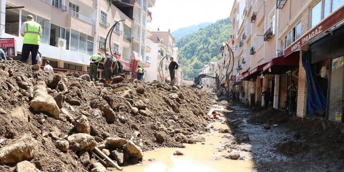 Bakan Zehra Zümrüt Selçuk: Giresun'da selden etkilenen vatandaşlar için 2,5 milyon TL kaynak aktaracağız