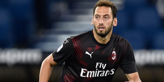 Hakan Çalhanoğlu, İtalya'da temmuz ayının en iyi oyuncusu seçildi