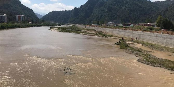 Giresun'daki selde kayıp asker ve vatandaşları arama çalışmaları devam ediyor