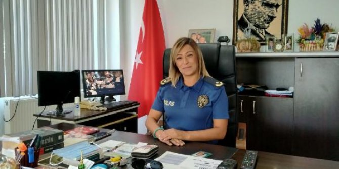 Dikili’nin ilk kadın Emniyet Müdürü göreve başladı