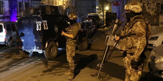 İstanbul'da terör örgütü DHKP/C'ye yönelik operasyonda 30 şüpheli yakalandı