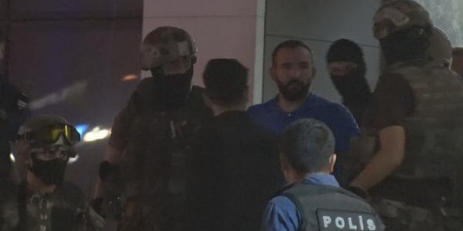 Başakşehir'de havaya ateş açan kişi ikna edilerek gözaltına alındı