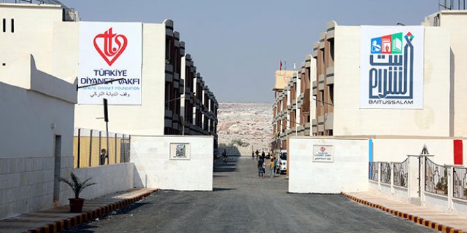 İdlib'de, savaş mağdurları kalıcı konutlara yerleşiyor 