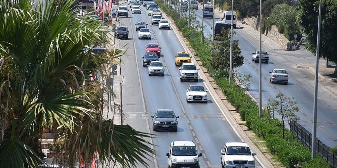 Kişi başına düşen araç sayısında Ege ve Akdeniz'deki şehirler önde