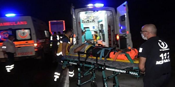 Frenleri boşalan TIR önünde seyreden kamyona çarptı 1 yaralı