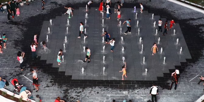 Türk Dünyası Su ve Gül Meydanı, eğlencenin merkezi oldu