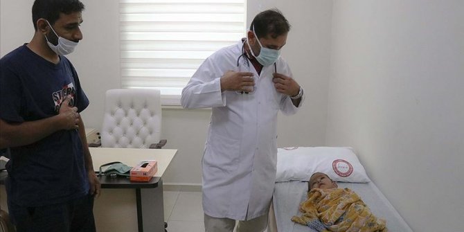 İdlibli Muhammed bebek tetkikler için hastaneye götürüldü