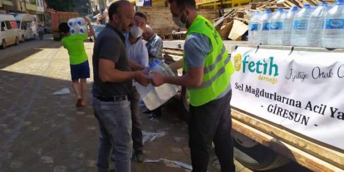 Fetih-Der’den Giresun’daki sel mağdurlarına yardım
