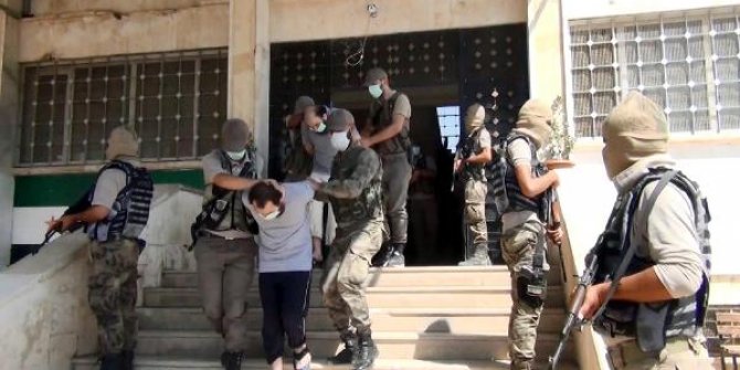 Azez’de hücre evlerine operasyon düzenlendi, 10 DEAŞ’lı tutuklandı