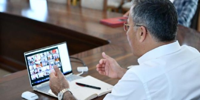Vali Yerlikaya 39 ilçe kaymakamıyla toplantı yaptı