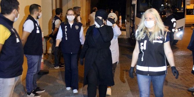 FETÖ'nün 'kadın yapılanması'na yönelik Uşak merkezli operasyon: 26 gözaltı