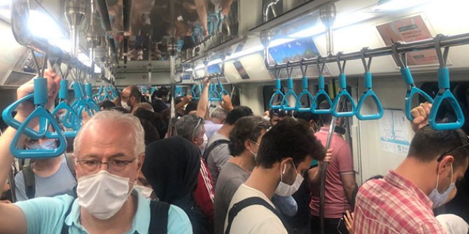 Marmaray'a, metroya binen Bilim Kurulu Üyesi Prof. Dr. Öztürk, gözlemlerini DHA'ya anlattı