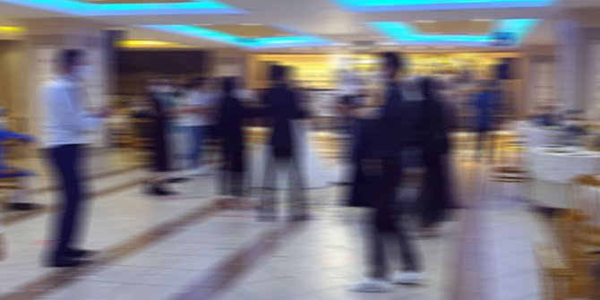 Koronavirüs tedavisi gören 80 yaşındaki kadın, 72 saatte 5 düğüne gitmiş