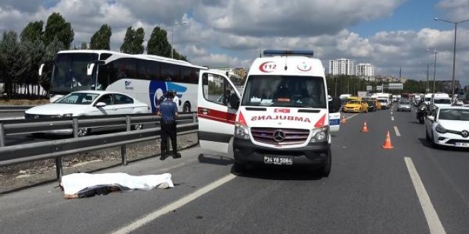 Sultangazi feci kaza; TEM'de bariyerlere çarpan motosikletli öldü