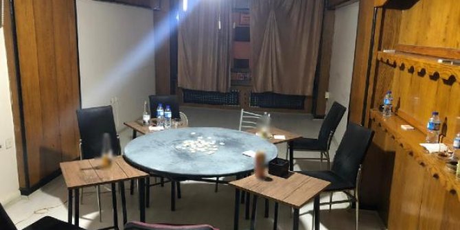 Bolu'da, iskambil oynayan 15 kişiye 45 bin TL 'koronavirüs' cezası