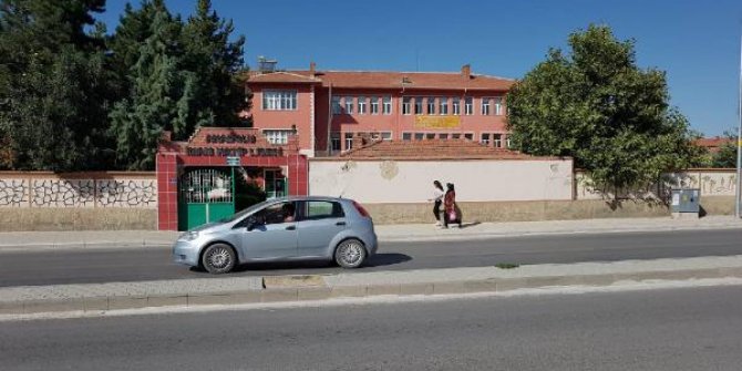 Okulun duvarı çöktü, 1 işçi öldü