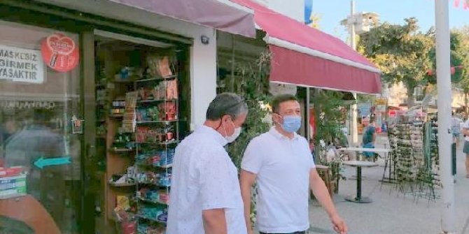 Hamza Dağ, Foça'da esnaf ve vatandaşı ziyaret etti