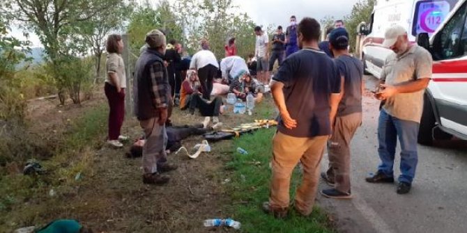 Fındık işçilerini taşıyan traktör devrildi: 21 yaralı