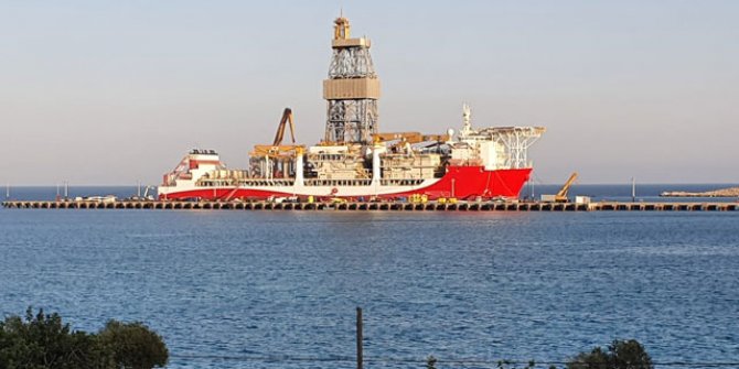 Kırmızı beyaza boyanan 'Kanuni', Akdeniz'e açılmaya hazırlanıyor