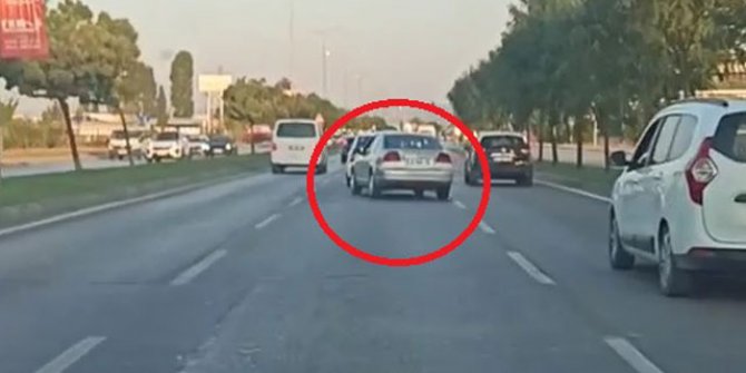 Bursa'da trafikte makas atan otomobil kamerada