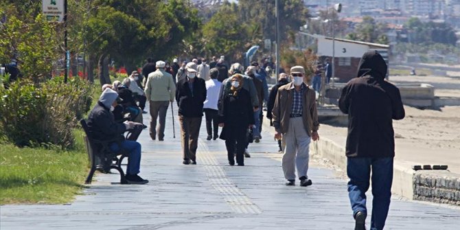 Samsun'da 65 yaş ve üzeri vatandaşların toplu taşıma araçlarını kullanmasına kısıtlama getirildi