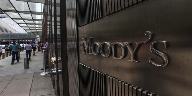 Moody's Türkiye'nin kredi notunu düşürdü