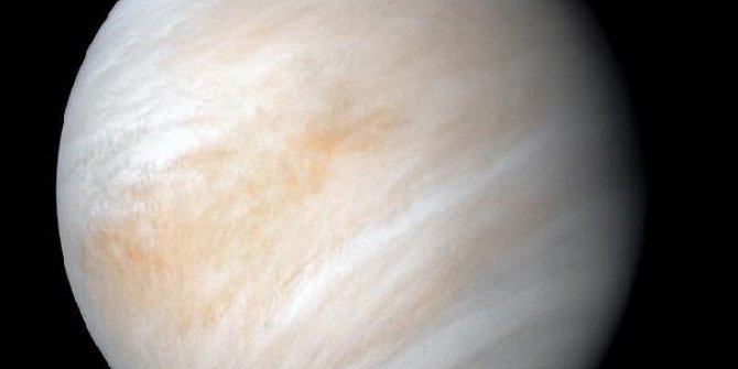 Bilim insanları Venüs’te yaşam belirtisi keşfetti