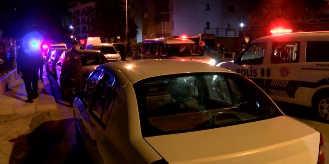 Babasının evini benzin döküp yaktı