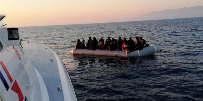 İzmir ve Aydın'da Türk kara sularına geri itilen 67 sığınmacı kurtarıldı