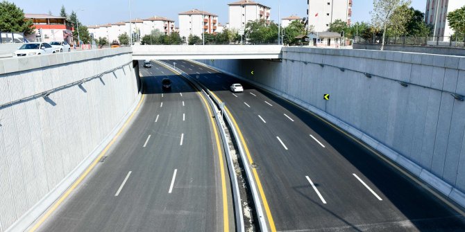 Köprülü kavşaklar trafiğe açıldı