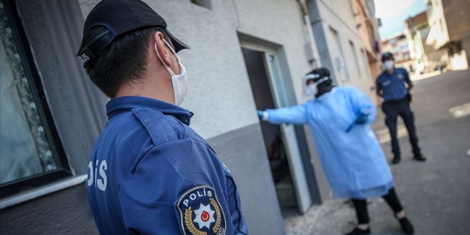 İçişleri Bakanlığı: 22 Ağustos'tan bu yana 20 bin 94 kişinin izolasyon koşullarına uymadığı belirlendi