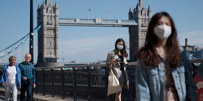 İngiltere, Singapur ve Tayland’ı karantina listesinden çıkardı