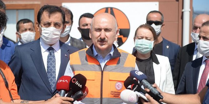 Bakan Karaismailoğlu: Dünyanın gıptayla baktığı projeleri yönetiyoruz