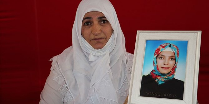 Diyarbakır annesi Fatma Akkuş: HDP çocuklarımızın üstünden elini çeksin artık yeter