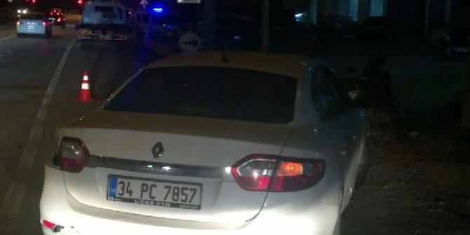 Otomobile çarpan motosikletteki 5 aylık hamile kadın öldü, eşi yaralandı
