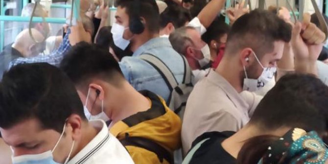 Tramvayda dikkat çeken kalabalık