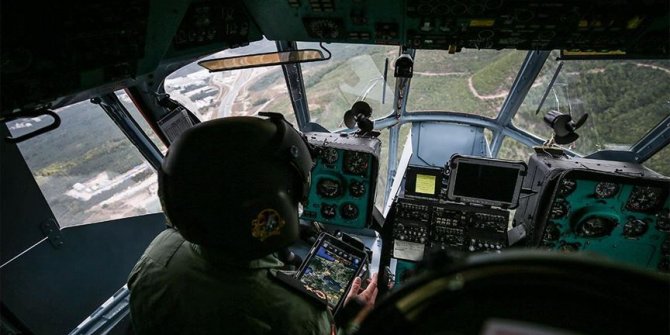 Bursa'da jandarmadan helikopterle trafik denetimi