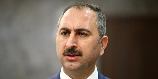 Adalet Bakanı Gül: ''Kınıyorum''