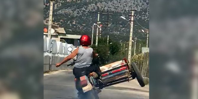 Sepetli motosikletle tehlikeli yolculuk kamerada