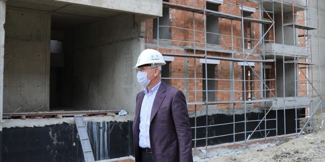 TOKİ Başkanı Bulut, demir ve çimentoya yapılan zamları eleştirdi