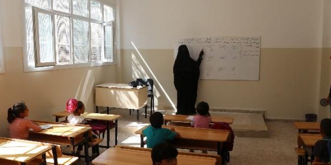 Suriyeli öğrenciler de eğitim-öğretime başladı