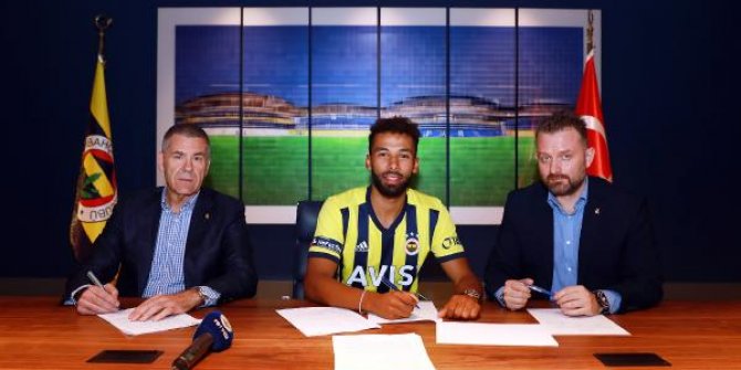 Fenerbahçe, Nazım Sangare ile imzaladı