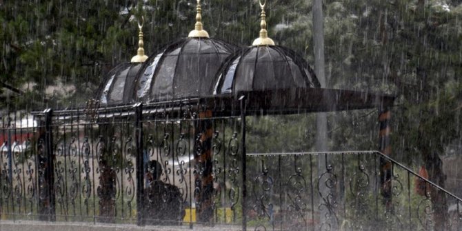 Meteorolojiden 3 il için sağanak ve gök gürültülü sağanak uyarısı