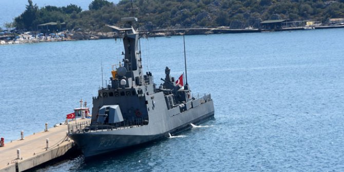 Türk hücumbotunun Kaş'taki bekleyişi sürüyor