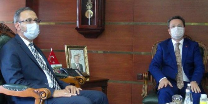 Bakan Kasapoğlu: Gençlerimizin emrindeyiz