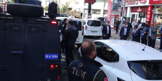 HDP'li Kars Belediye Başkanı Ayhan Bilgen gözaltına alındı