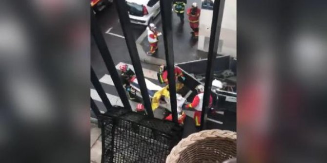 Fransa'nın başkenti Paris'te Charlie Hebdo'nun eski binası yakınında saldırı